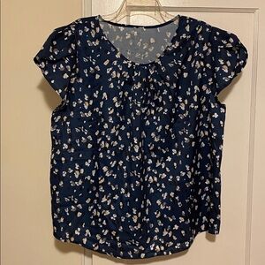 🎀 5/$20 🎀 SHEIN curve lightweight blue and white print top size 1XL NWOT